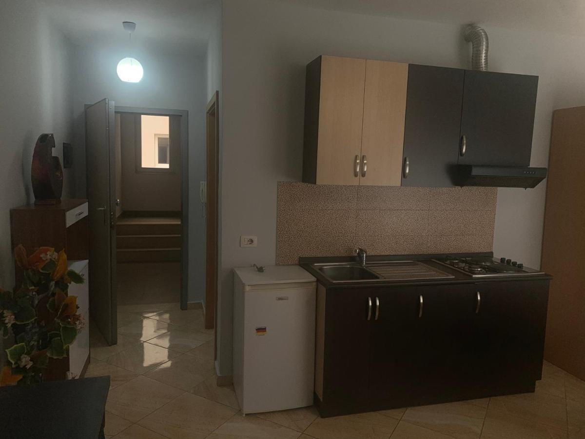 Kokomani Apartment Durrës Exterior foto