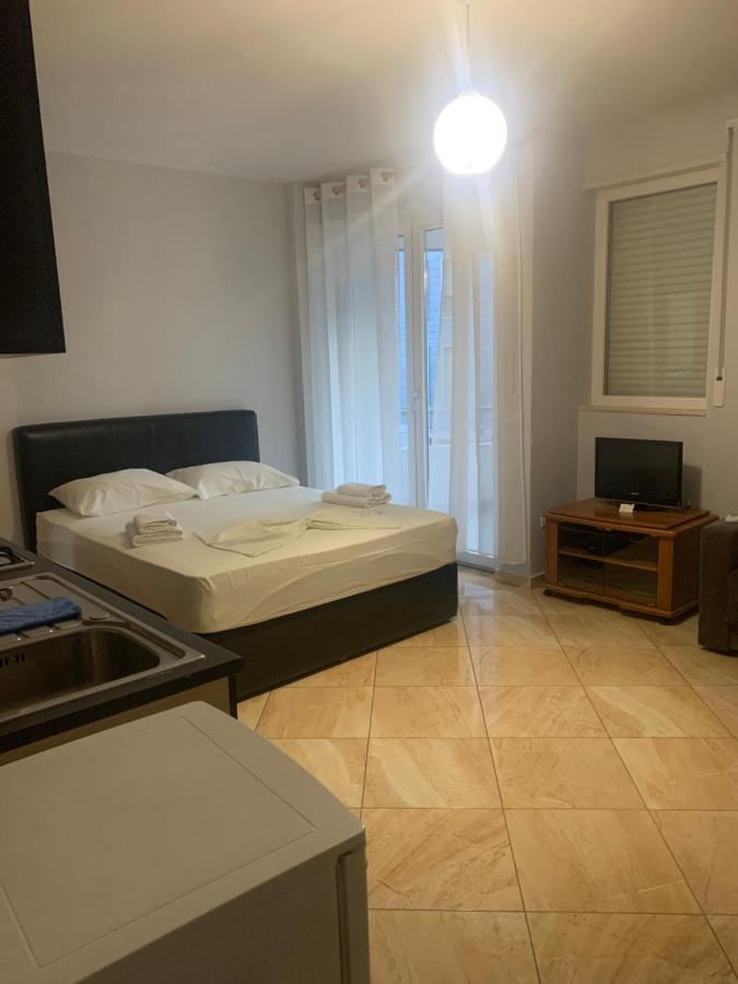 Kokomani Apartment Durrës Exterior foto